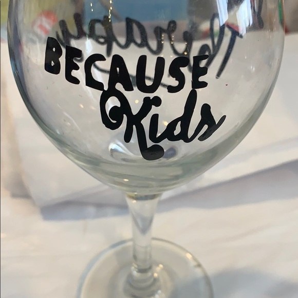 2 wine glasses with funny sayings - Picture 3 of 6